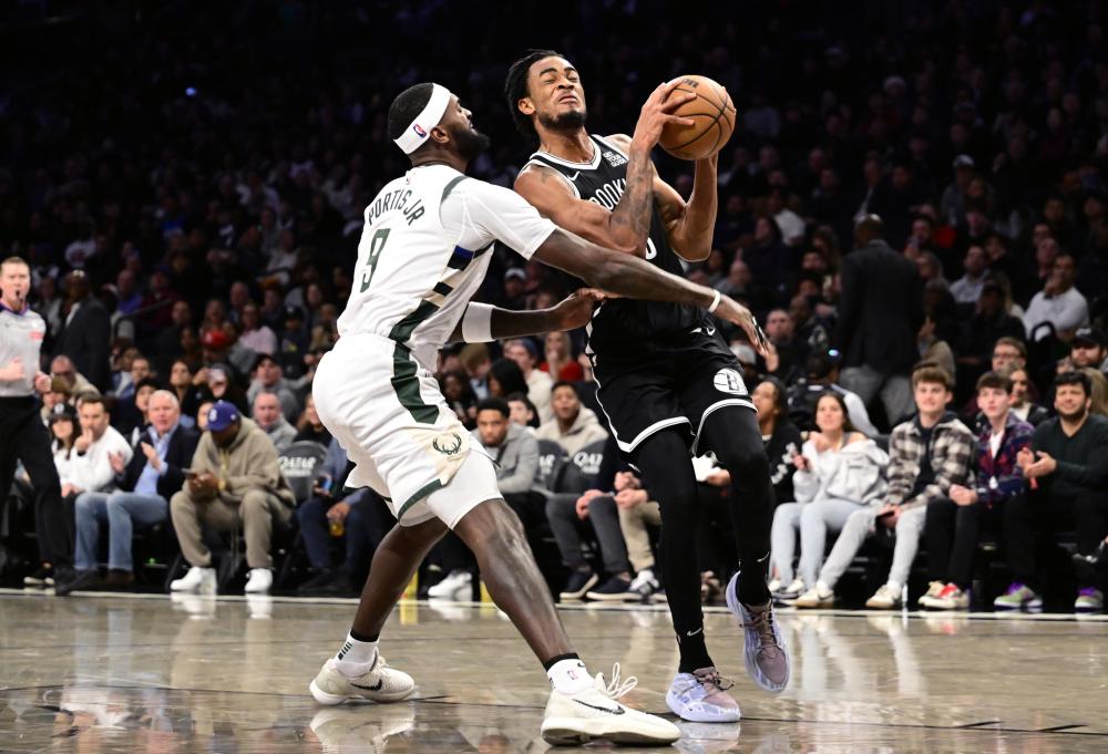 削弱了他对 削弱了他对