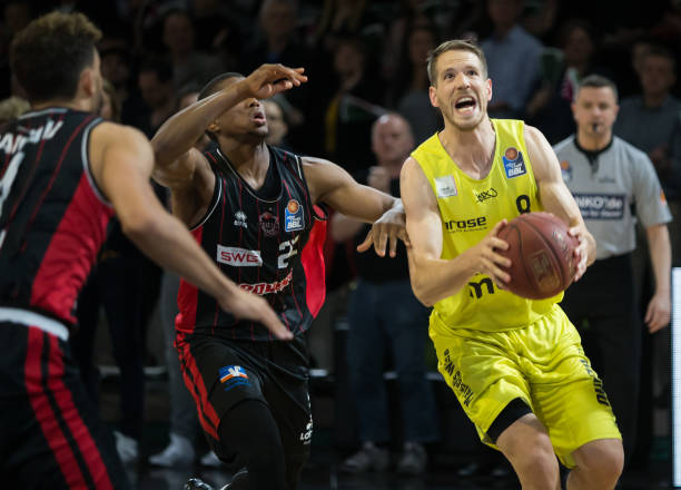 他抓住对手 他抓住对手